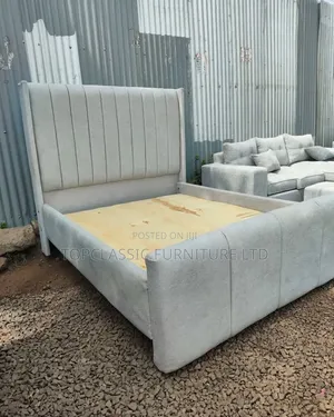 5x6 Chester King Bed Beige and Yellow 