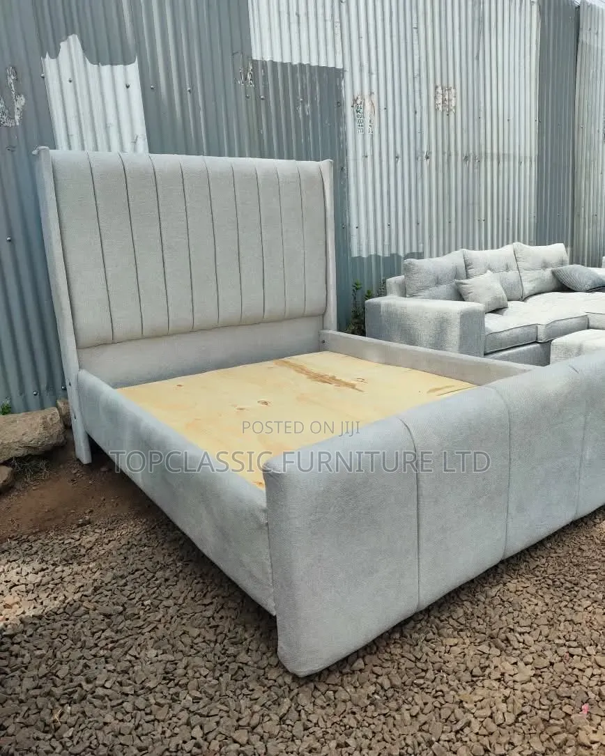 5x6 Chester King Bed Beige and Yellow 