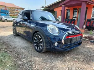 Mini Cooper 2017 Blue