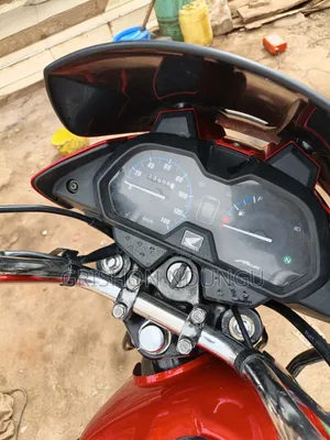 Honda CB 2025 Red