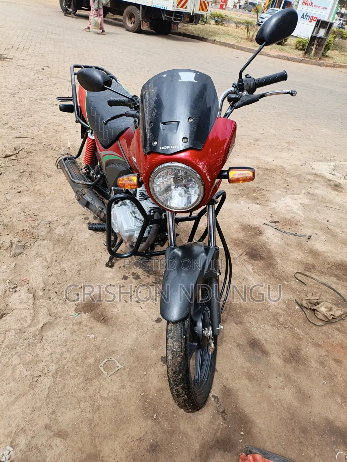 Honda CB 2025 Red