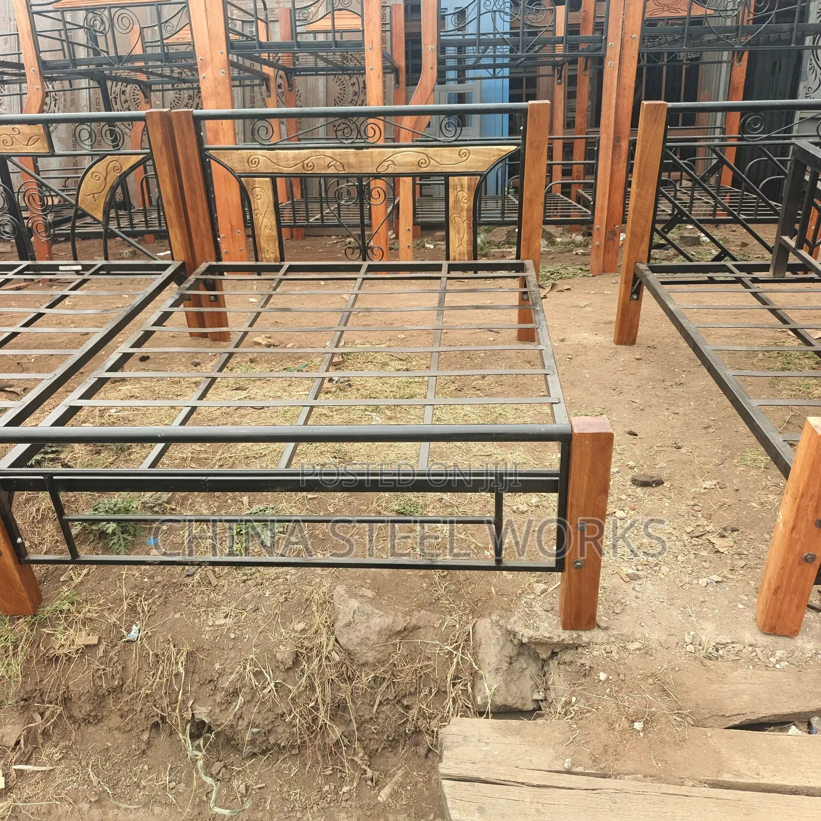 5*6:Metalic Single Bed