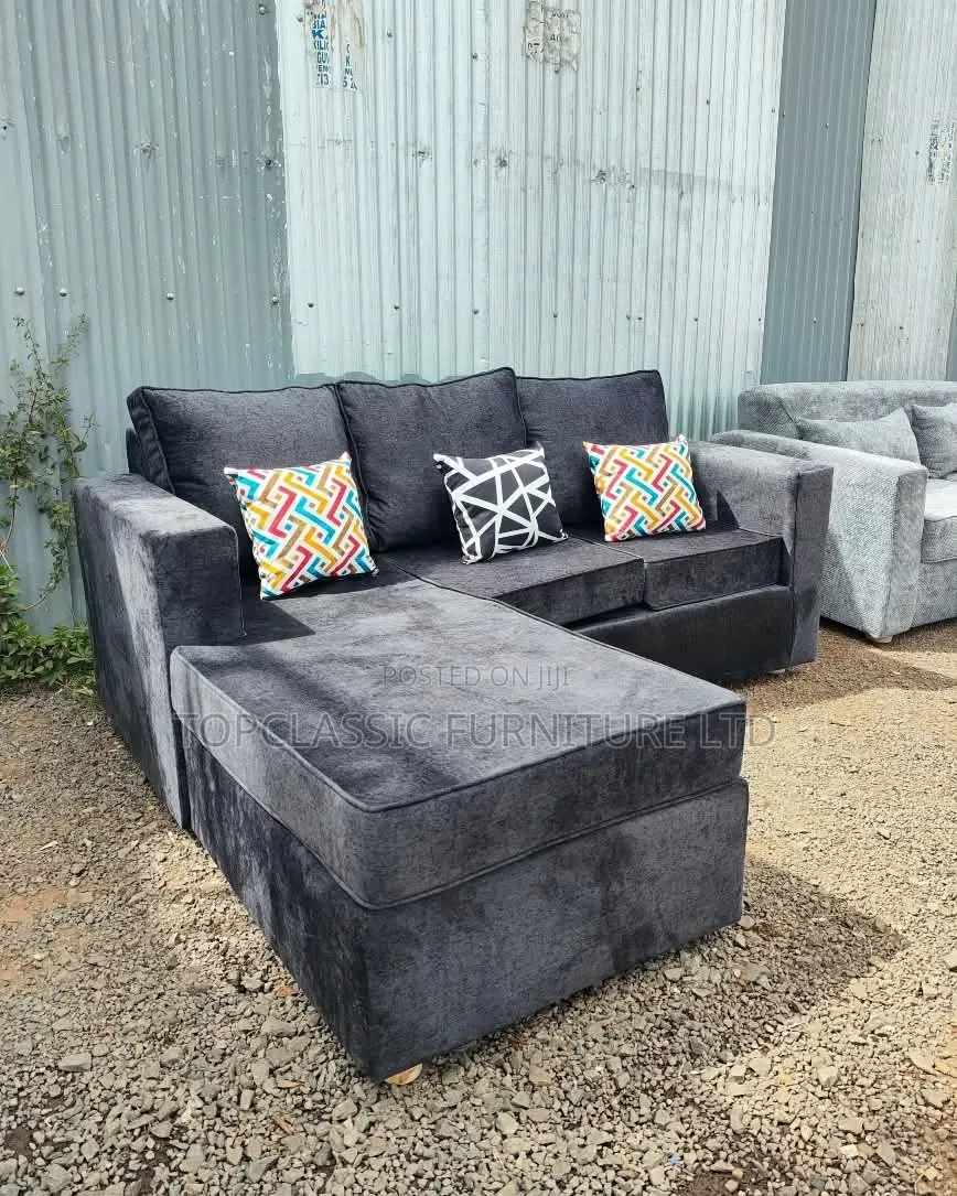 6 Seaters L Shape Color Black + Free Throw Pillows