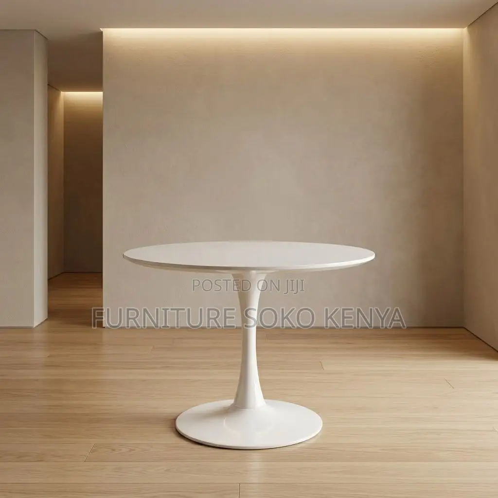 Coffee Table; Round White Tulip Coffee Table