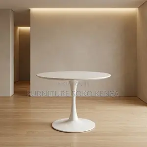 Coffee Table; Round White Tulip Coffee Table