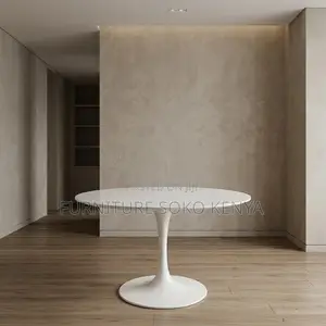 Coffee Table; Round White Tulip Coffee Table