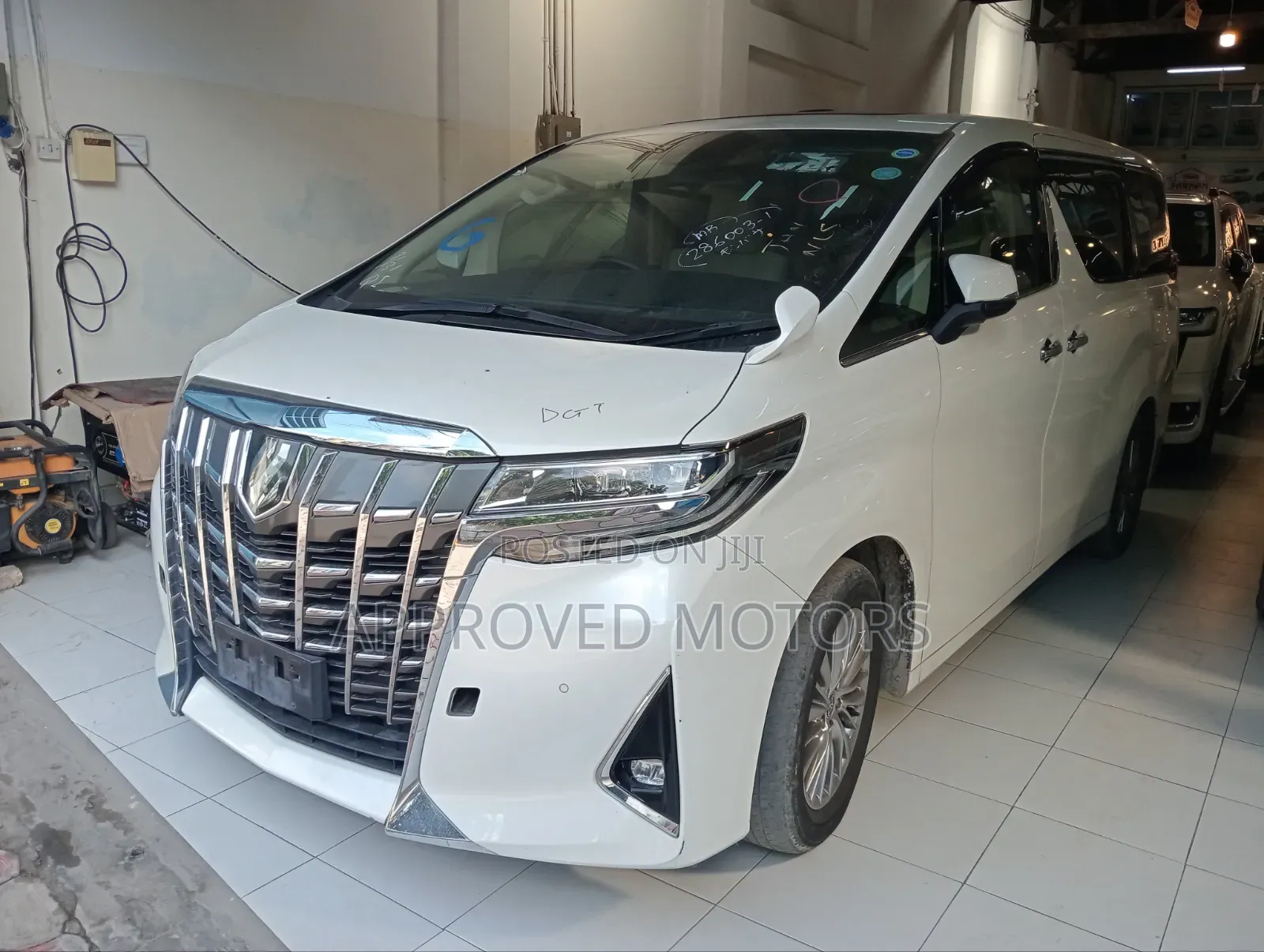 Toyota Alphard 2019 White