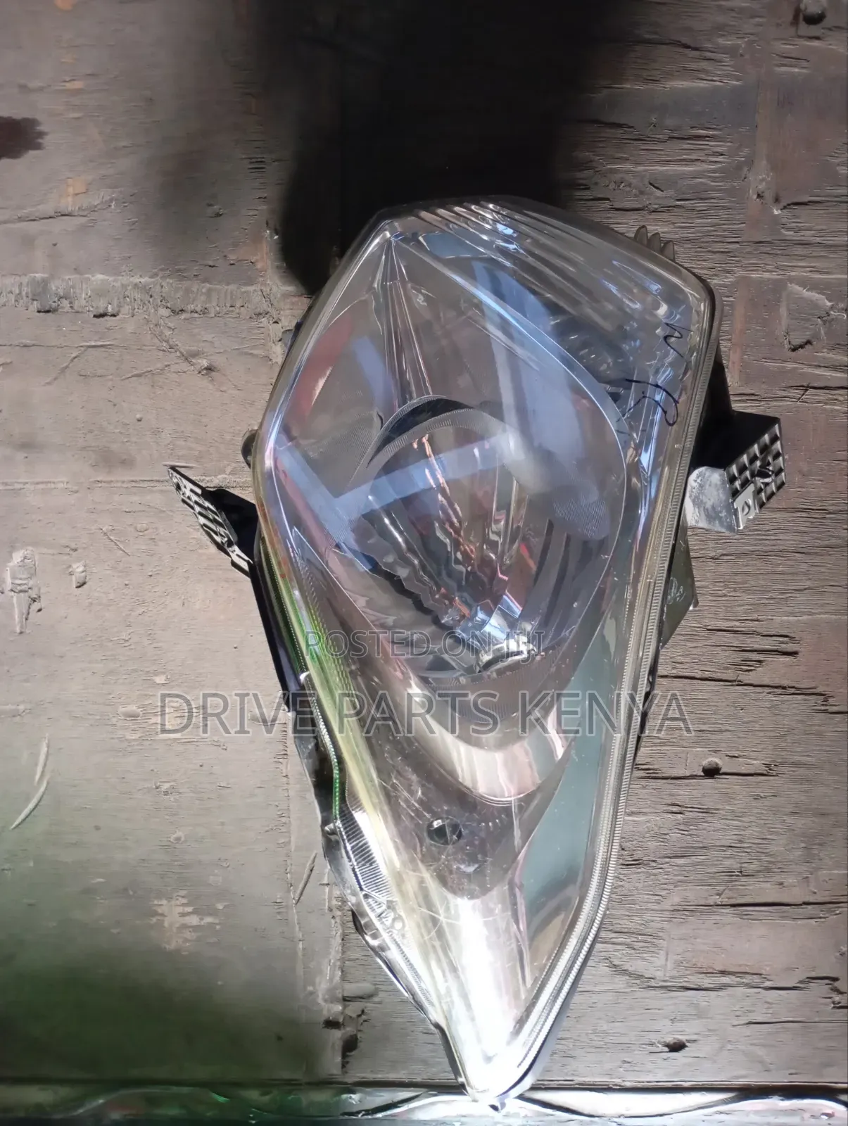 Suzuki Wagon R 2013 Headlight