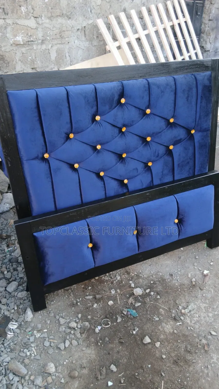 4x6 Mocket Bed With Black Frame and Blue Fabric