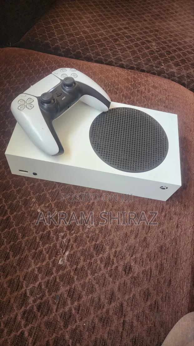 X Box Series S - thumbnail 2