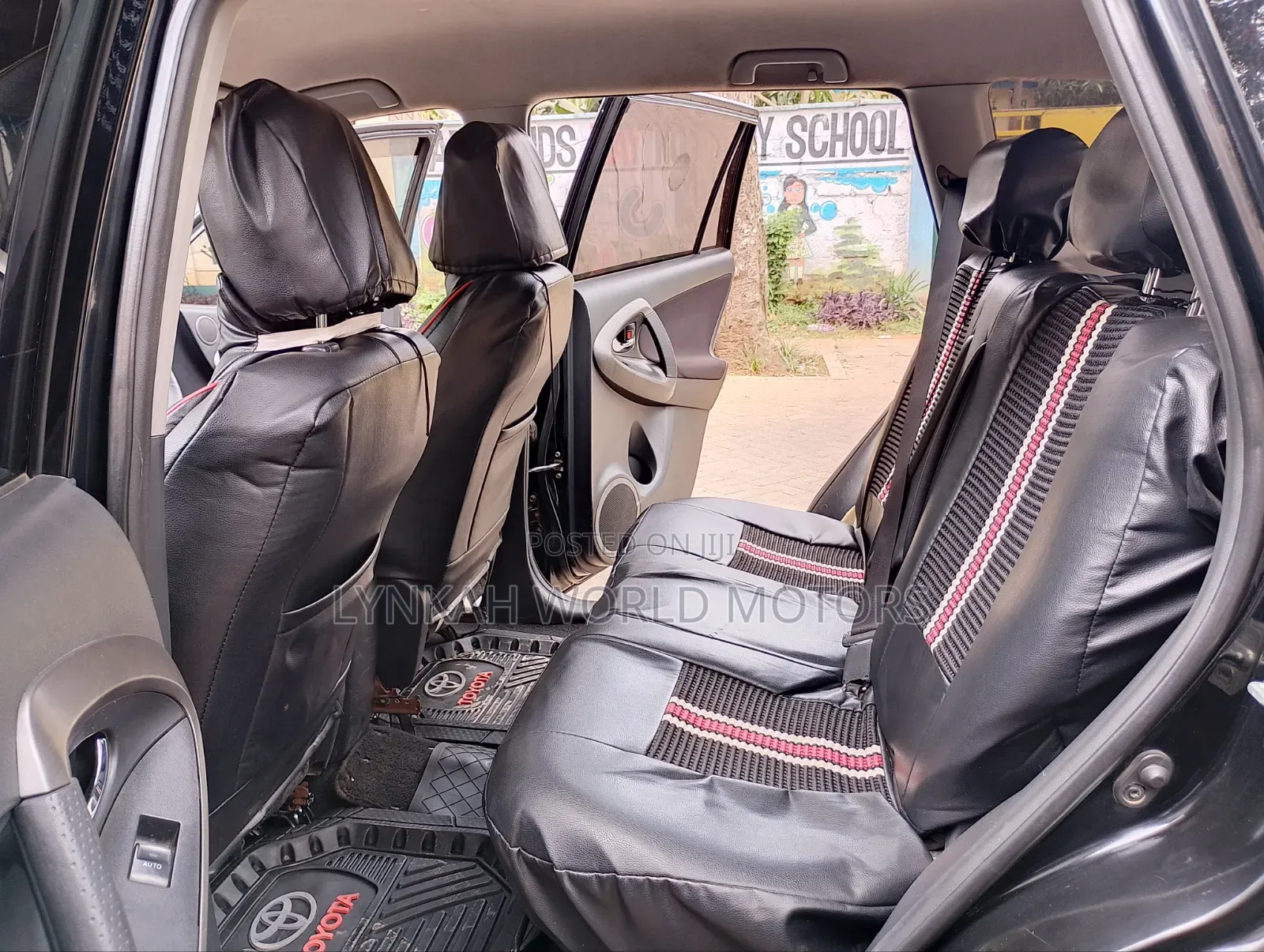 Toyota Vanguard 2013 Black