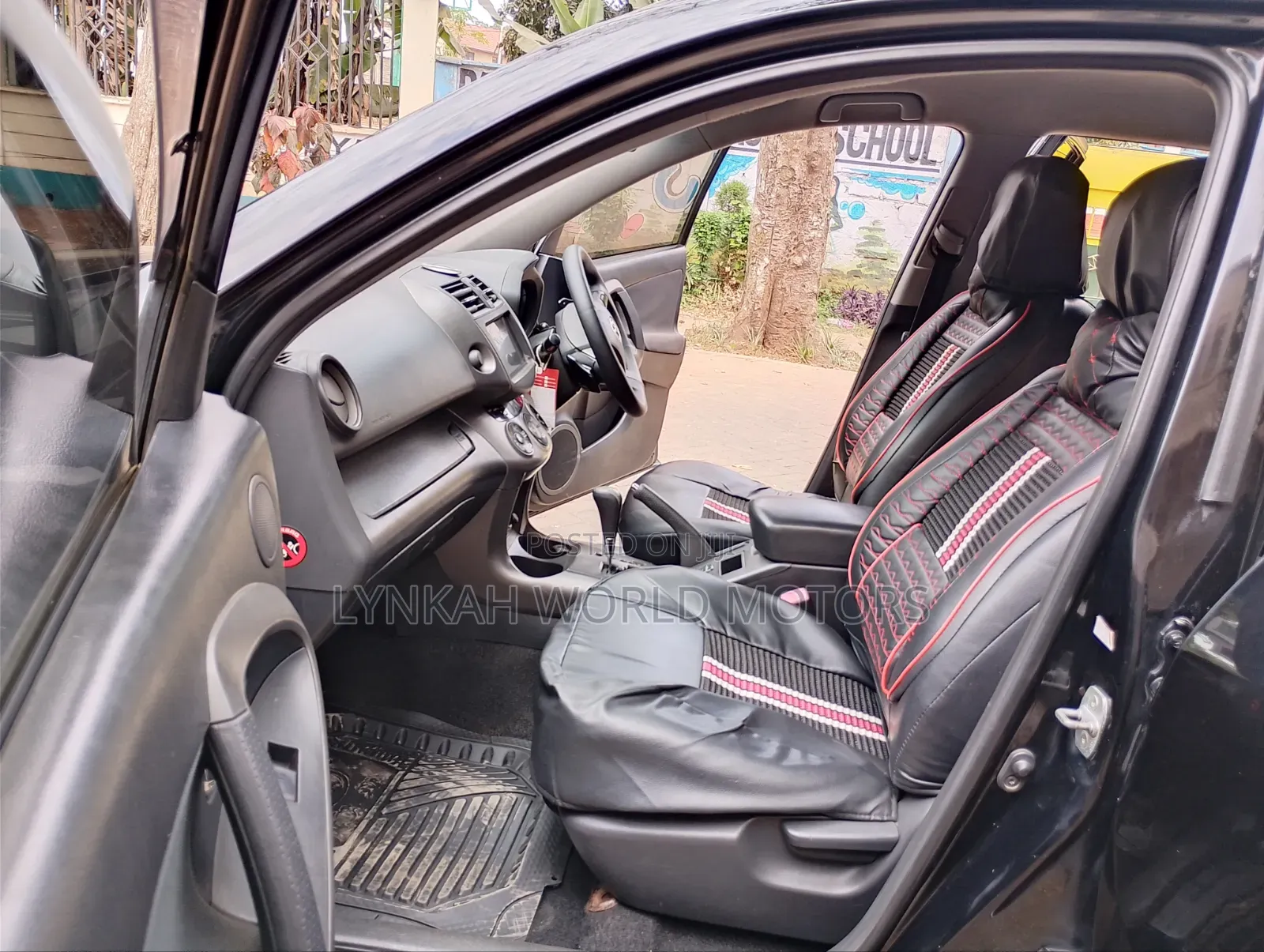 Toyota Vanguard 2013 Black