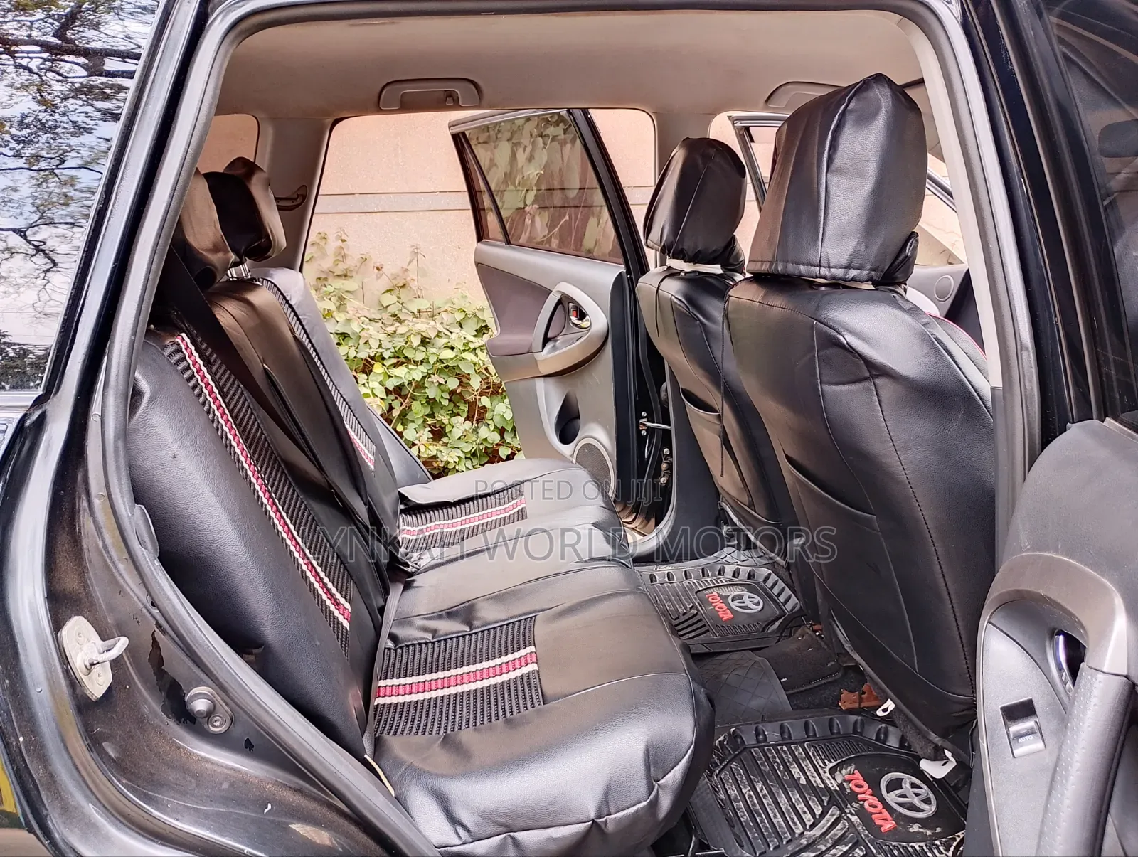 Toyota Vanguard 2013 Black