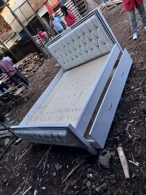 5x6 Mocket Bed+ Bottom Drawer White and Black Button 