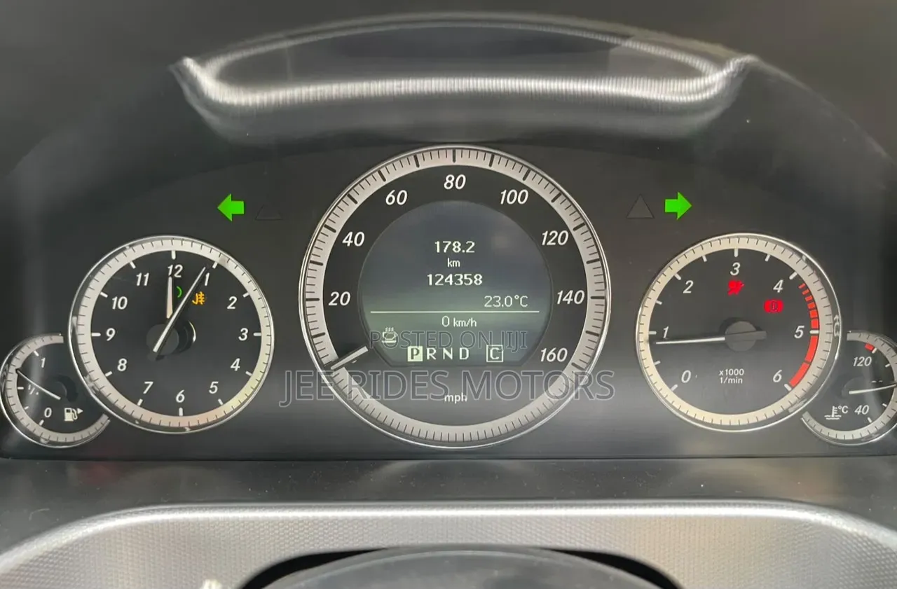 Mercedes-Benz E220 2010 Silver