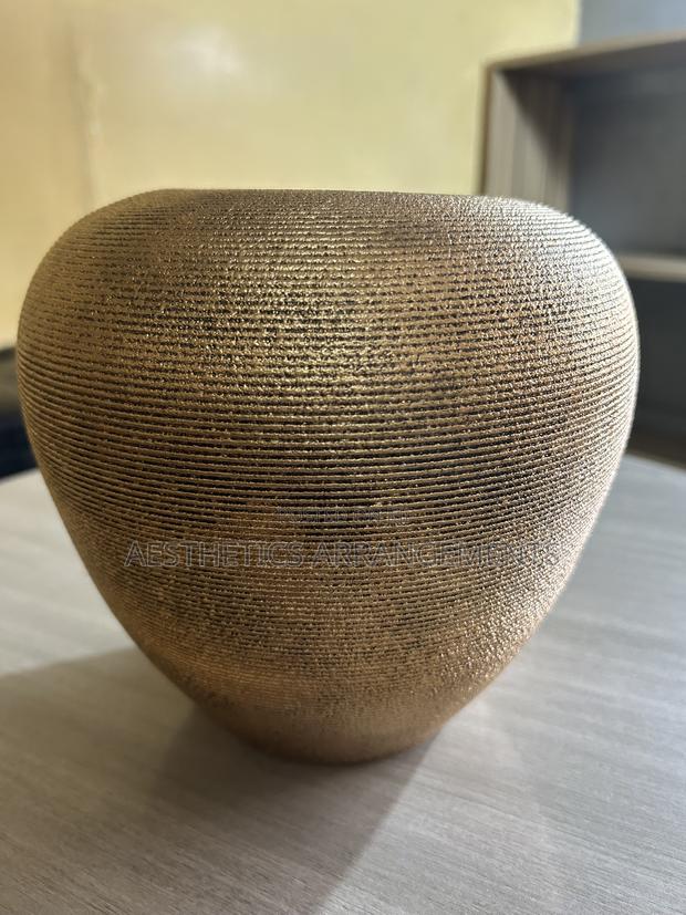Bronze Vase (Big) - main view