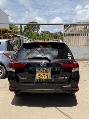 Toyota Corolla Fielder 2015 Maroon