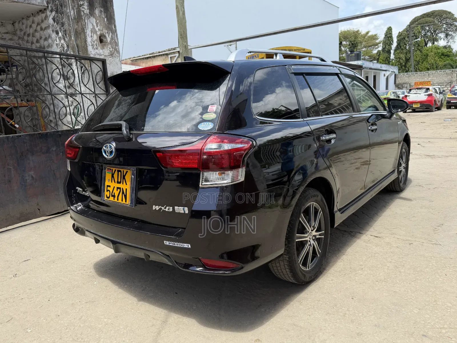 Toyota Corolla Fielder 2015 Maroon