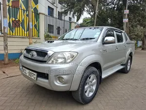 Toyota Hilux 2.5 D-4D SRX 2010 Gray