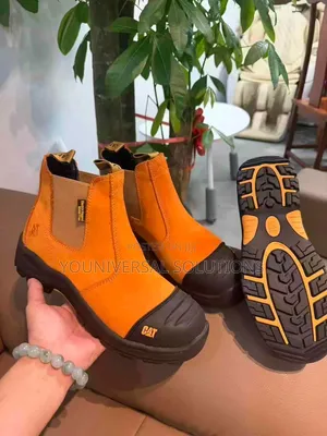 CAT Boot "SAFETY" Size 39 to 45