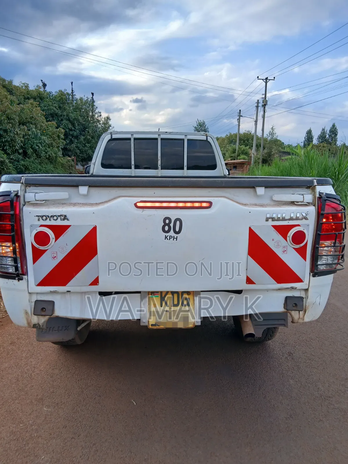 Toyota HiAce 2021 White