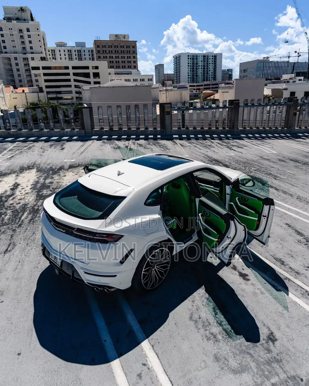 Lamborghini Urus 2022 White