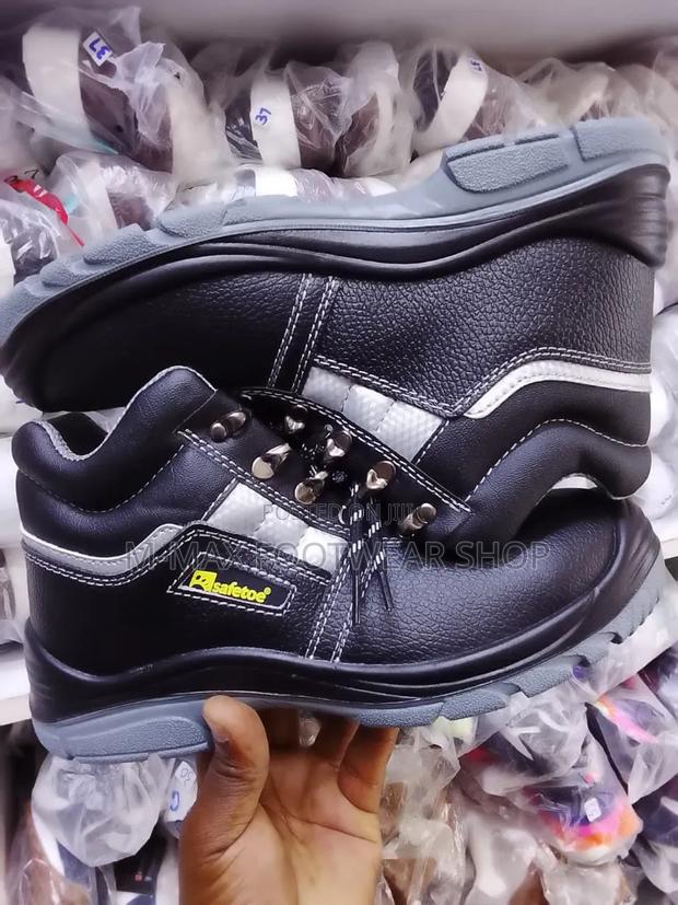 Safety Boots - main view