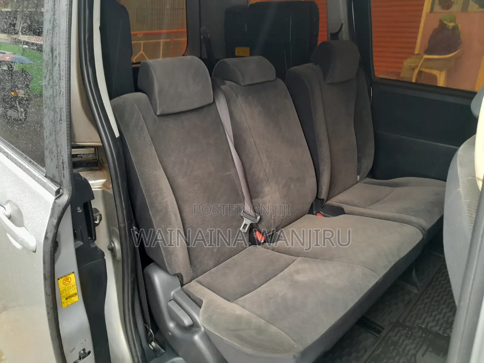 Toyota Noah 2012 Silver