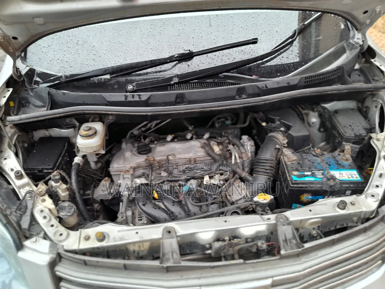 Toyota Noah 2012 Silver