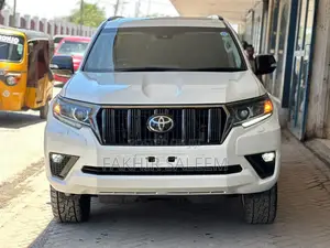 Toyota Land Cruiser Prado 2.8 2021 White