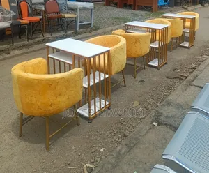 Manicure Set With Yellow Chairs 