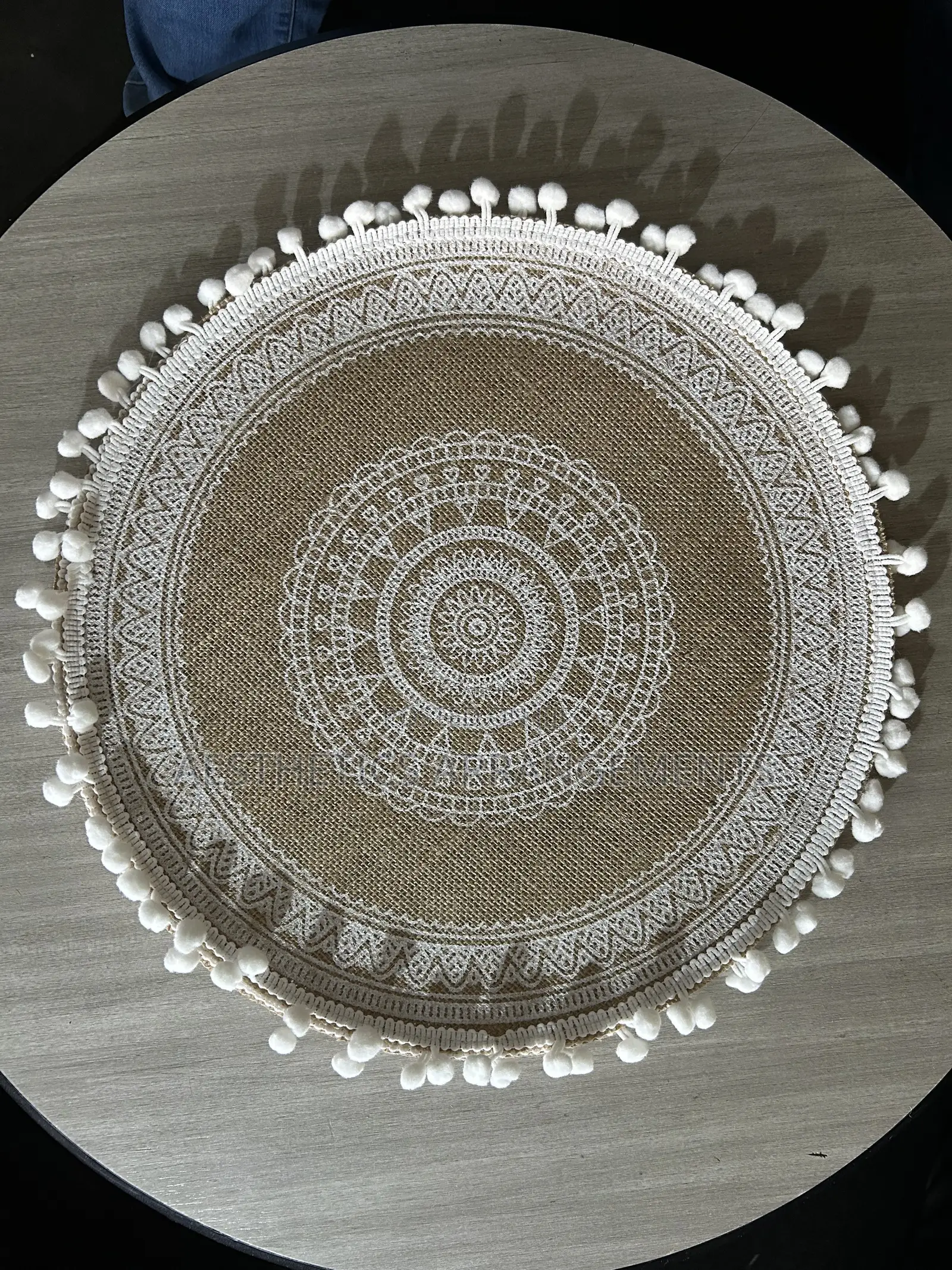 Round Placemat - Brown & White Tassles (Balls)