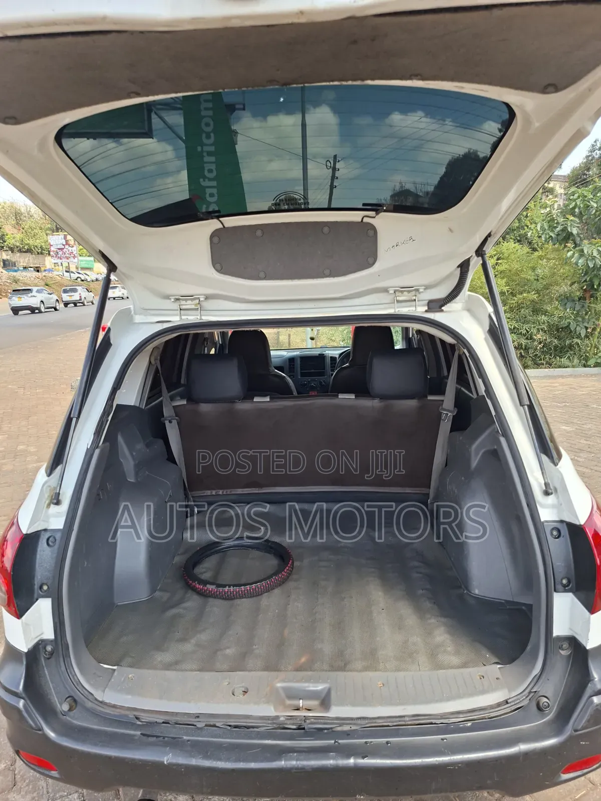 Nissan Advan 2014 White