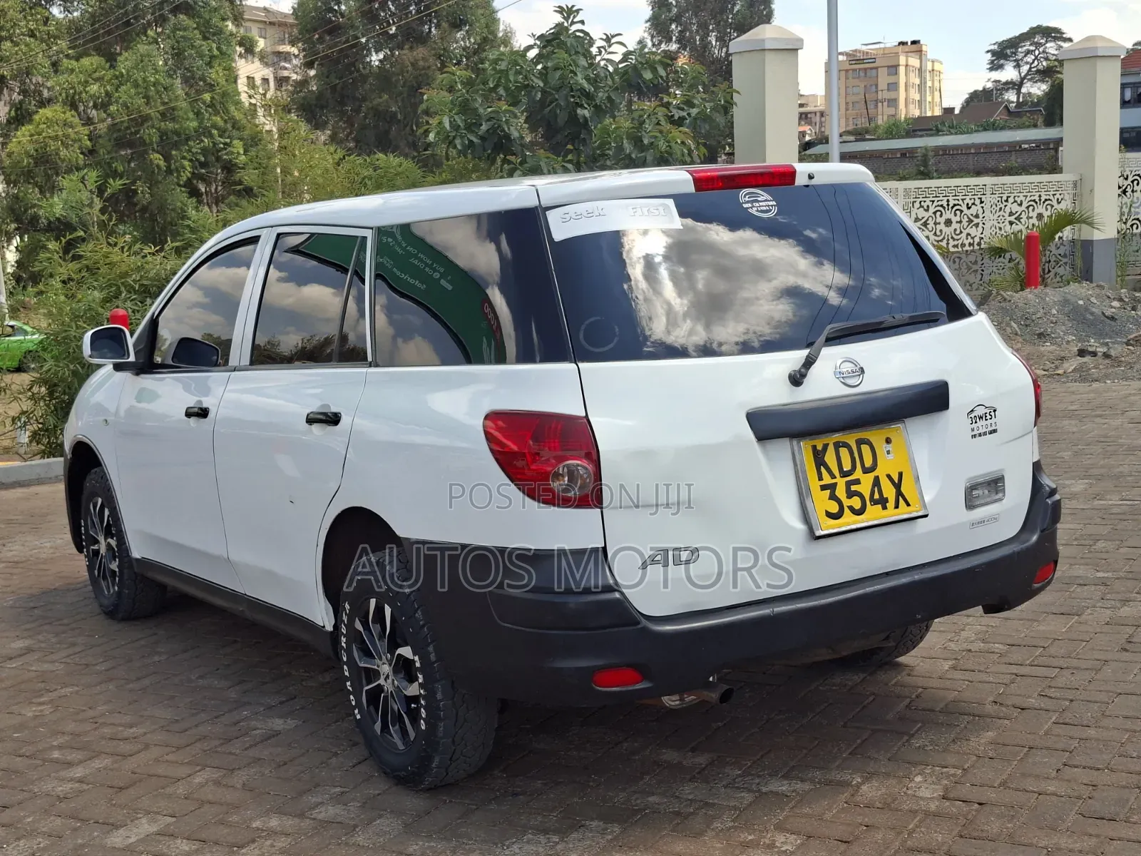 Nissan Advan 2014 White