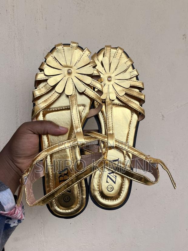 High Quality Sandals - main view
