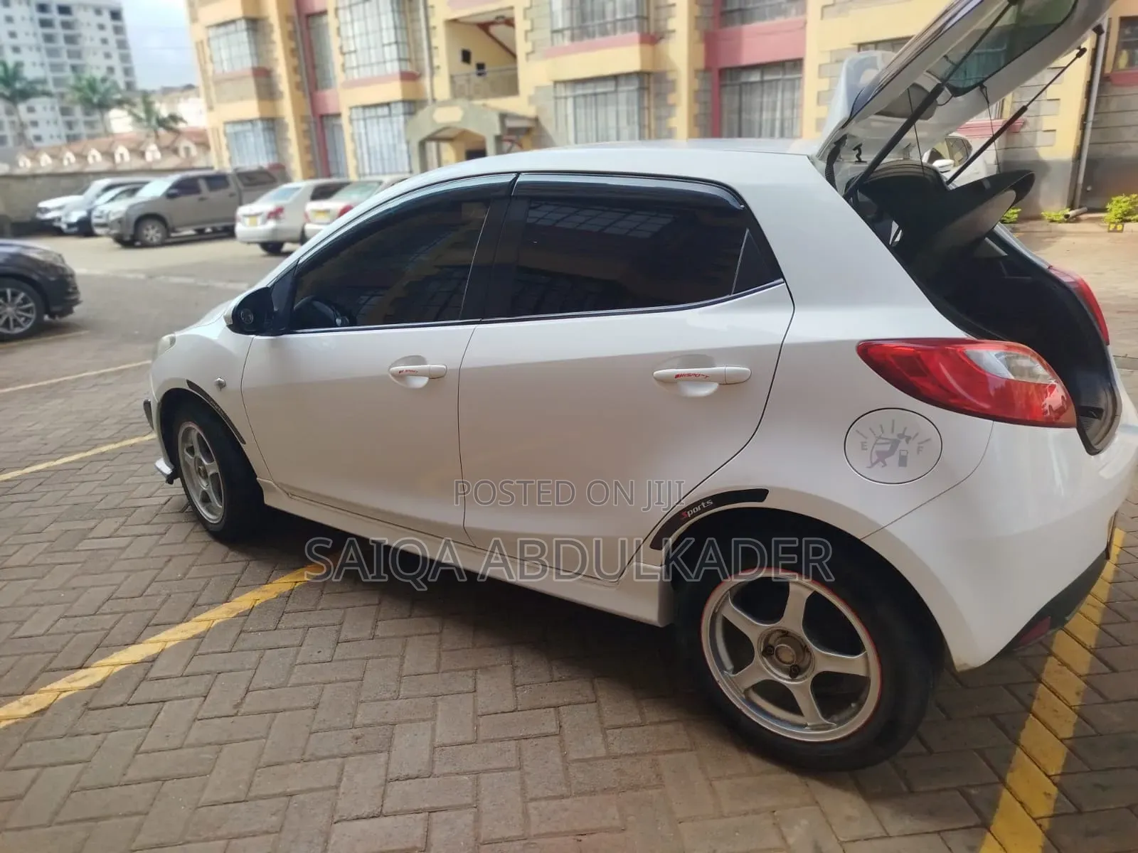 Mazda AZ 2016 White