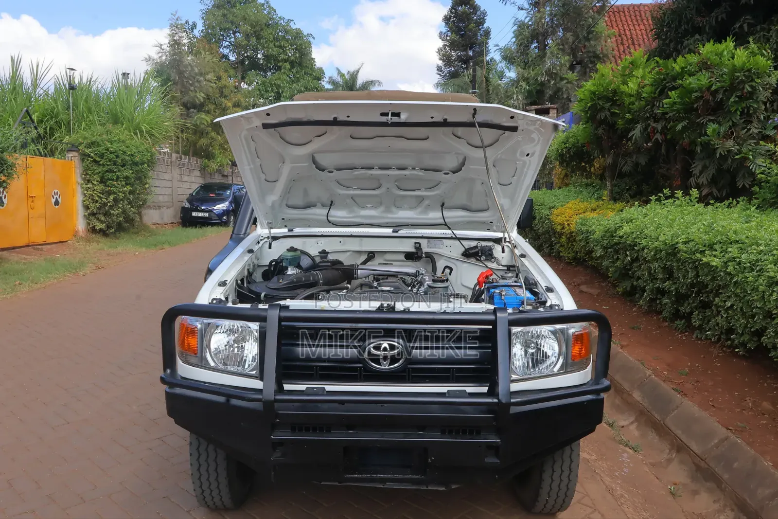 Toyota Land Cruiser 2019 White