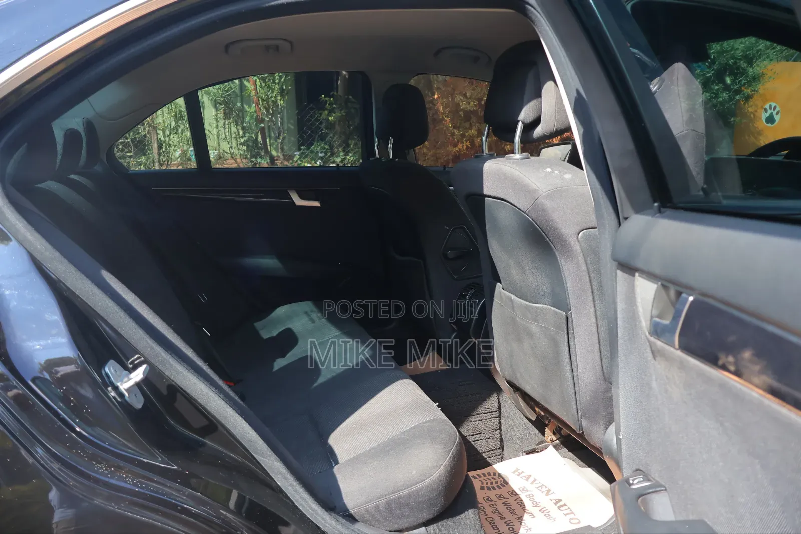 Mercedes-Benz C200 2011 Black