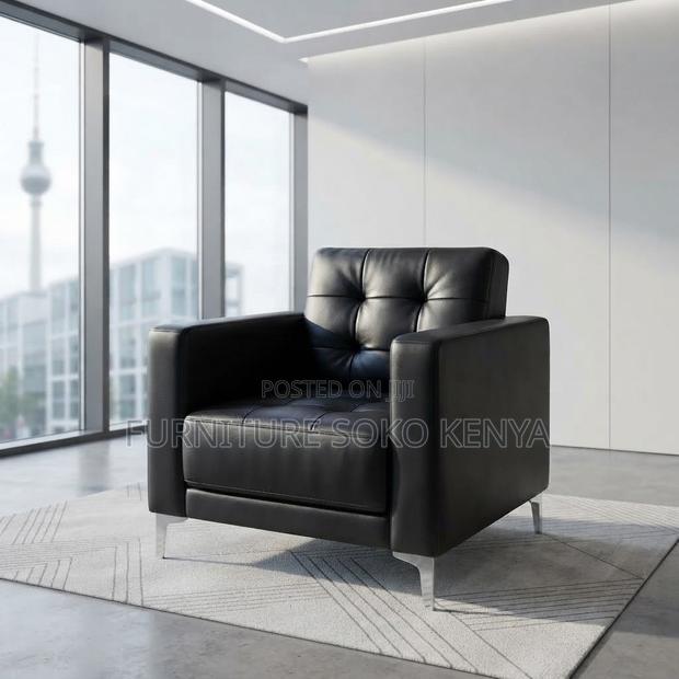 Office Sofa; One-Seater Executive Office Sofa - main view