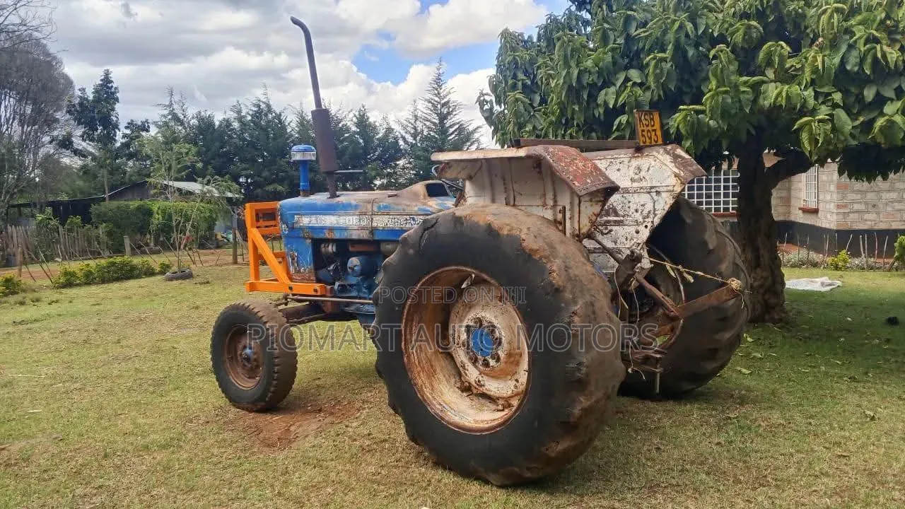 Tractor Ford 4600 KSB Blue