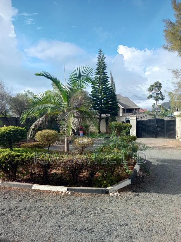 5bdrm House in Corner, Kamakis for rent - thumbnail 3
