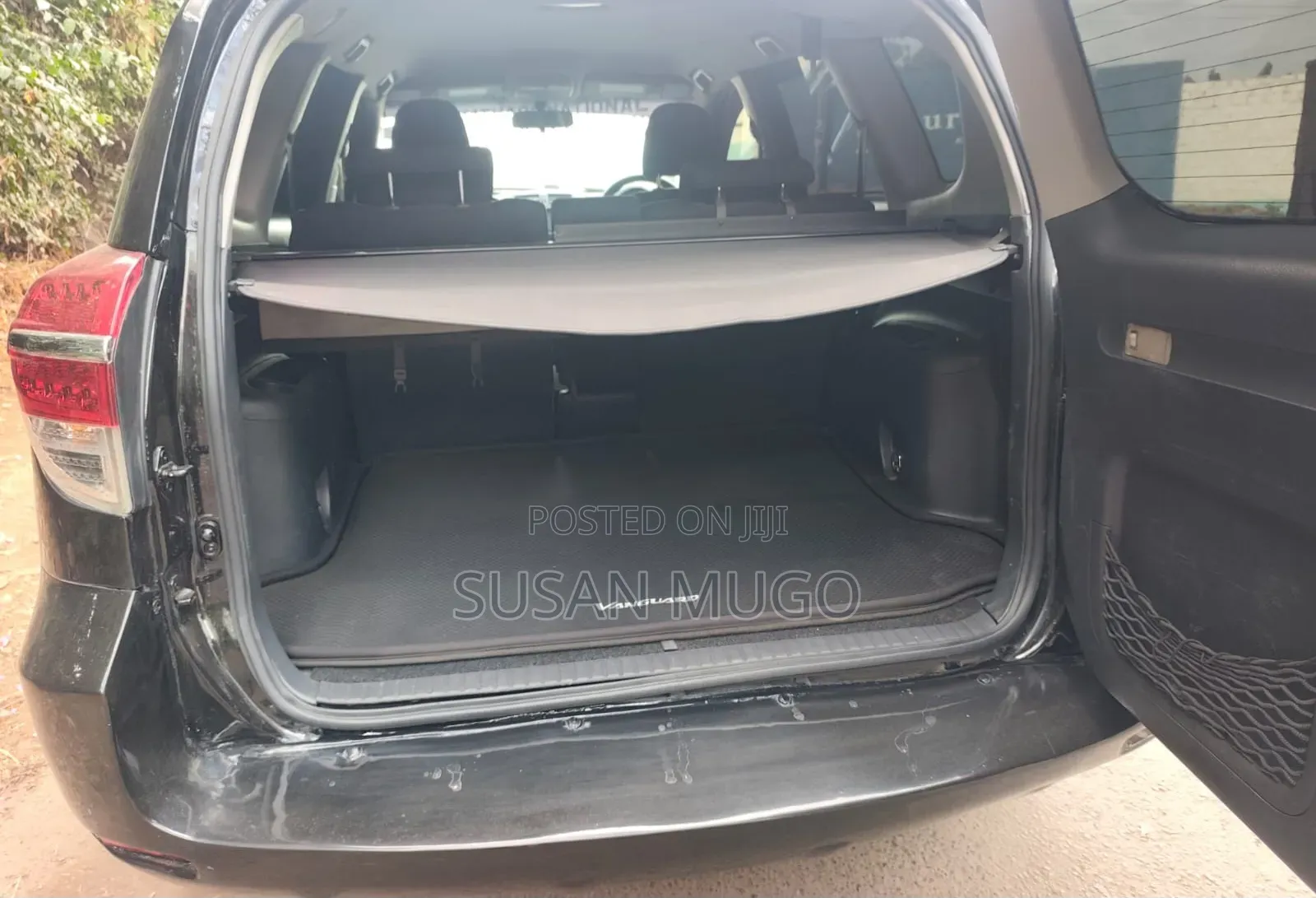 Toyota Vanguard 2012 Black
