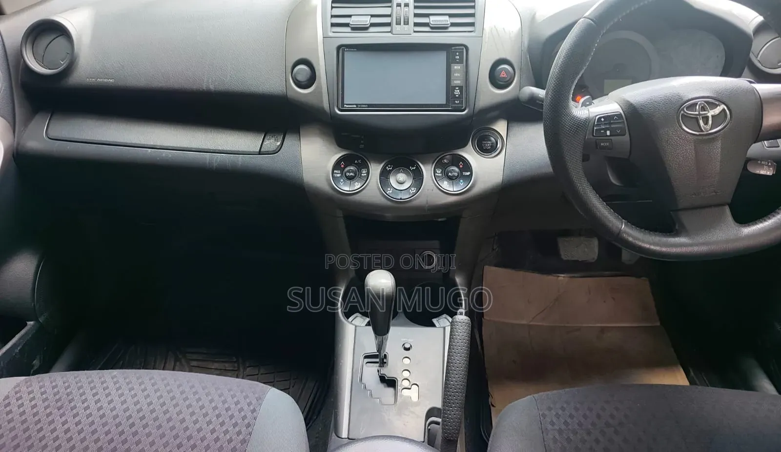 Toyota Vanguard 2012 Black