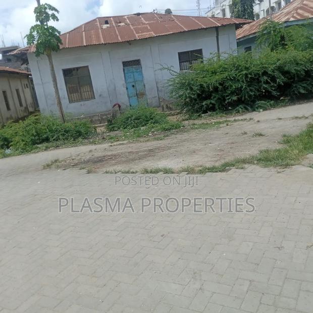 8bdrm House in Hamisi Estate, Kipevu for sale