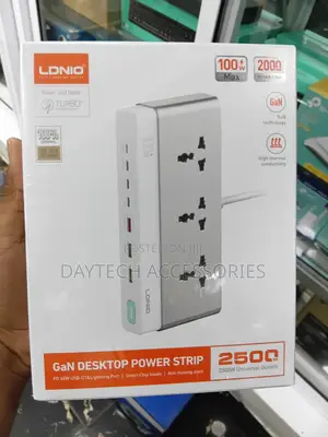 LDNIO SC3 10-in-1 GaN Desktop Power Strip Extension 2500W - White