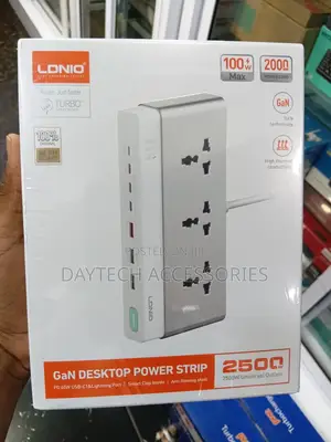 LDNIO SC3 10-in-1 GaN Desktop Power Strip.