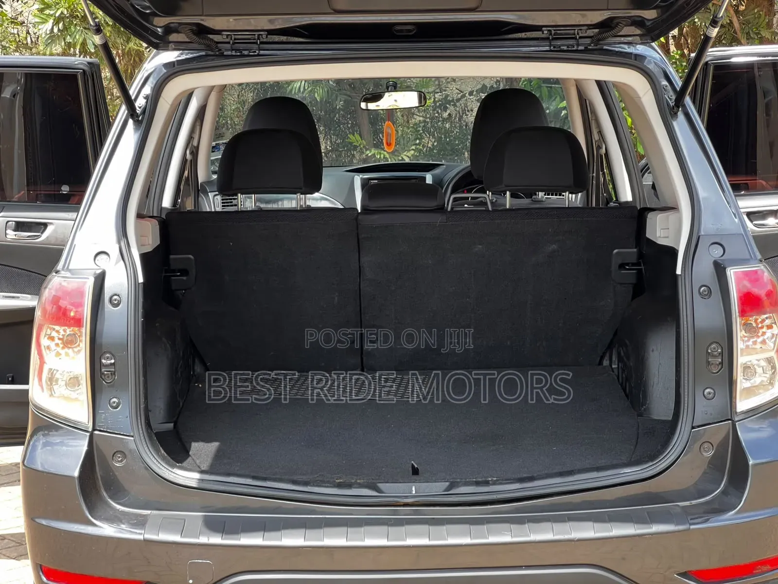 Subaru Forester 2010 Gray