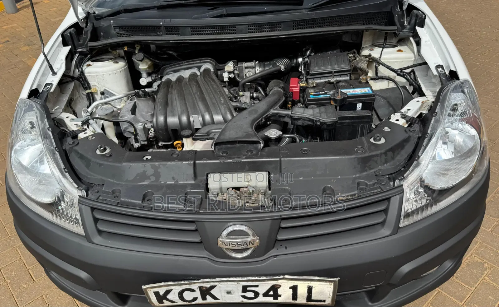 Nissan Advan 2009 White