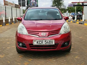 Nissan Note 2011 Red