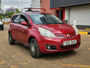 Nissan Note 2011 Red